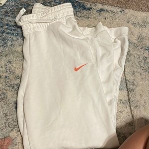 nike joggers white